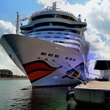 Strandpalais/Meerblick Rostock Bagian luar foto